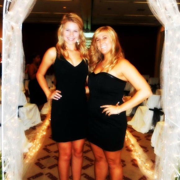 Banana Republic Black Dress. - Picture 4 of 4